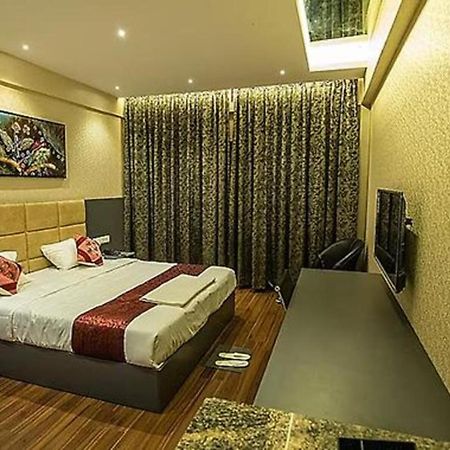 แกรนด์ ซีซั่น - เดอะ บิสซิเนส โฮเต็ล Hotel บังกาลอร์ ภายนอก รูปภาพ