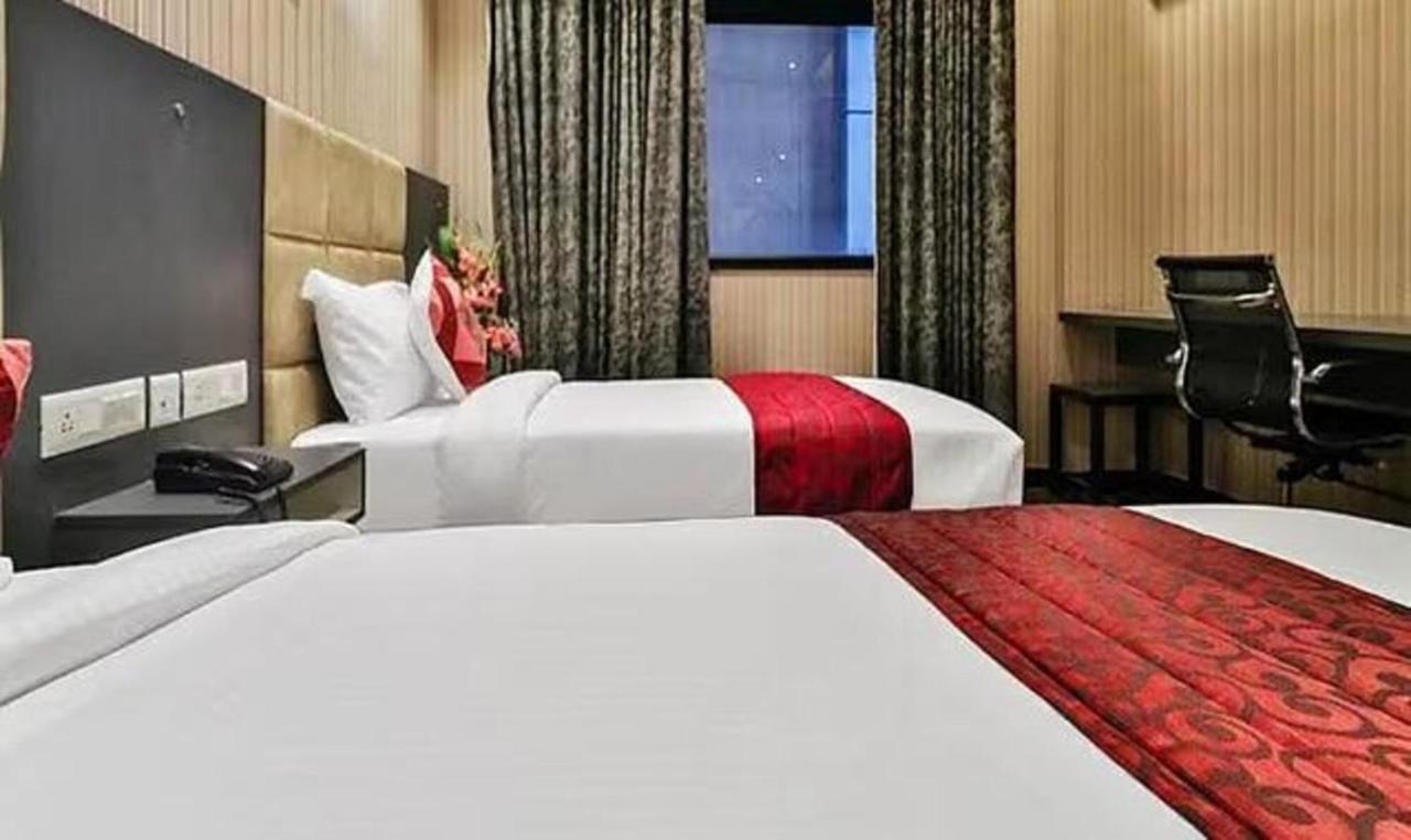 แกรนด์ ซีซั่น - เดอะ บิสซิเนส โฮเต็ล Hotel บังกาลอร์ ภายนอก รูปภาพ