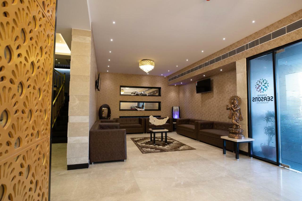 แกรนด์ ซีซั่น - เดอะ บิสซิเนส โฮเต็ล Hotel บังกาลอร์ ภายนอก รูปภาพ